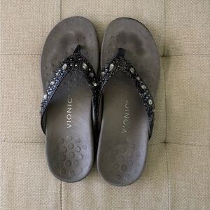 Vionic thong sandals, women’s size 8